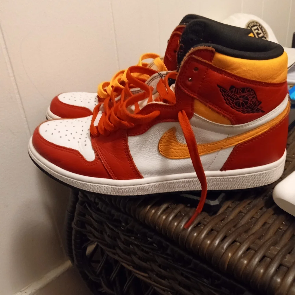 Jordan 1 - Picture 2 of 4